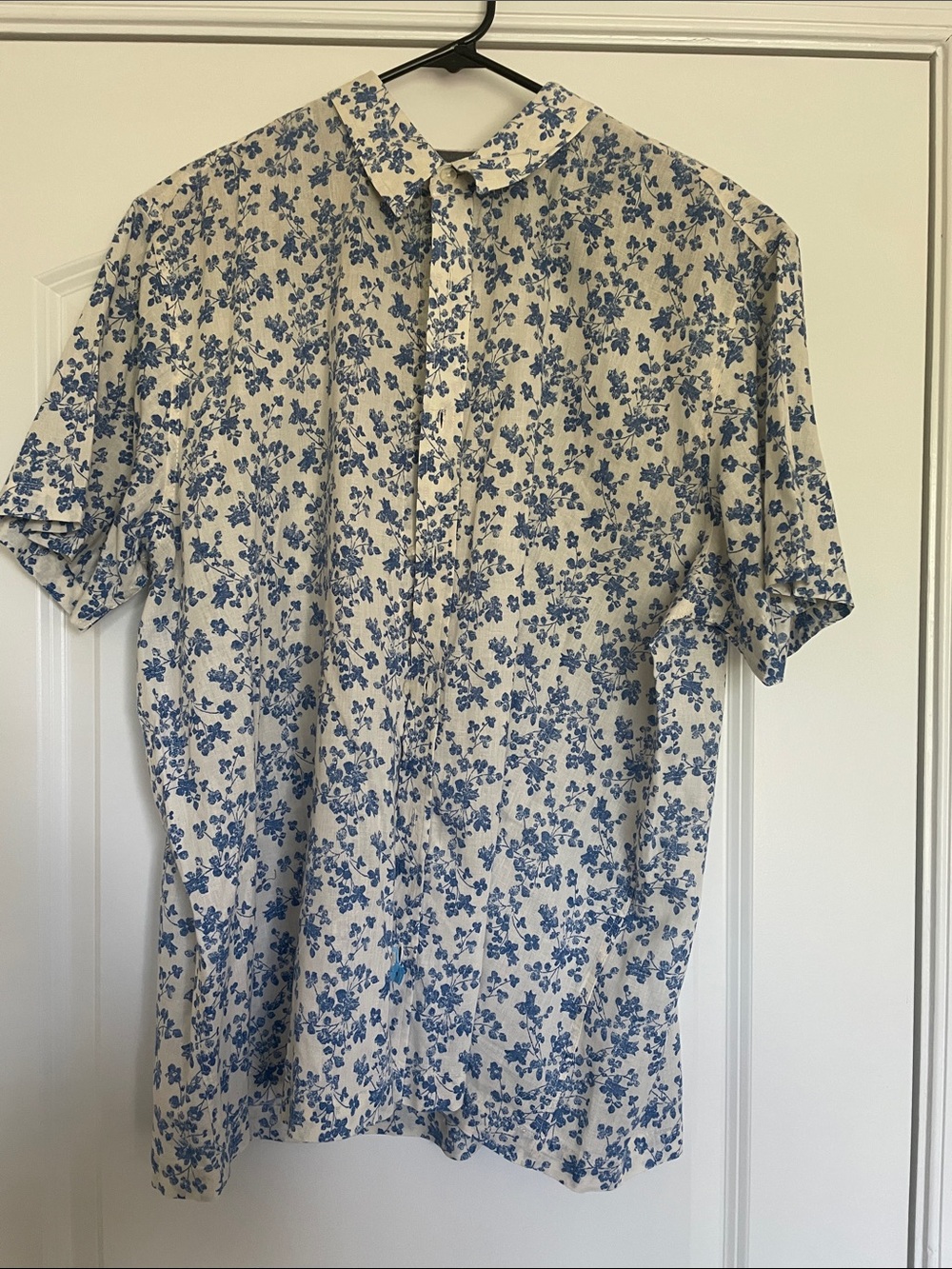 Sun + Stone Blue Floral Short-Sleeve Button-Down Shirt